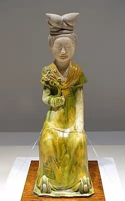 Dame de cour, VIIIe siècle