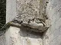 Gargouille à gauche de la façade.