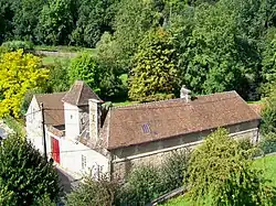 L'hôtel et le site de Fond-Marin, chemin de la Terrière ; vue depuis le château.