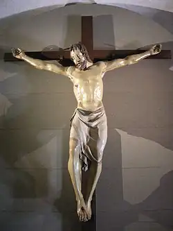Crucifix en bois polychrome