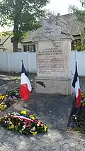 Le monument aux morts.