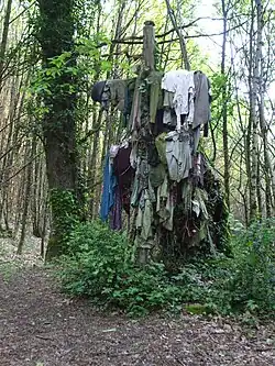 Croix à dévotion de la Bonne fontaine de saint Eutrope à Courbefy.