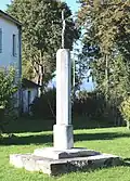 Une croix.