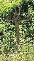 Une croix.