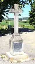 Une croix.