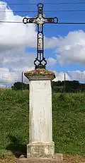 Une croix.