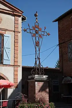 Croix de mission en fer du XVIIIe&nbsp;siècle