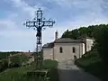 Croix en fer forgé.
