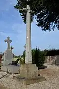 La croix du cimetière.