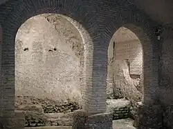 Crypte voûtée.