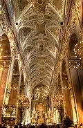La nef principale de la basilique.