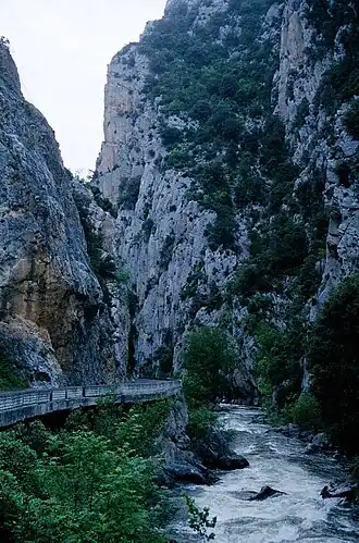 Passage resserré du défilé de Pierre-Lys.
