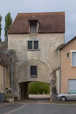 La porte du Pont-Perrin en 2024.