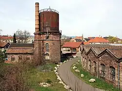 Le château d'eau et la rotonde.