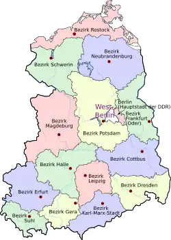 Les 15 « Bezirke » (districts) de 1952 à 1990.