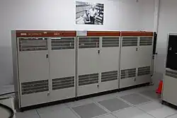 KL-10 en livrée DECSYSTEM20. La photo au dessus représente Bill Gates et Paul Allen devant ce même modèle