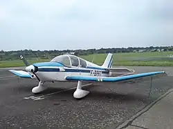 Robin DR-221.