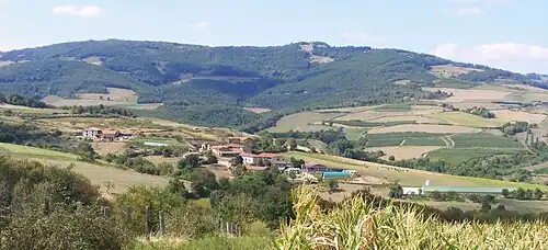 Photo représentant le hameau de Charmet au nord de la commune