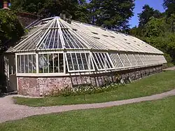 La serre après restauration