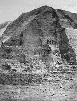 Carrière de guano aux Îles Chincha, Pérou, vers 1860.