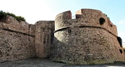 Bastion à l'ouest.