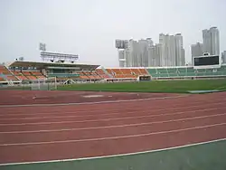Vue d'une tribune de l'intérieur du stade