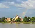 Temple au bord du Gange