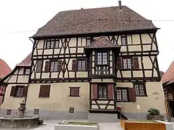 Maison de vigneron, "maison Burrus" (XVe et XVIe&nbsp;siècles), 53-55 rue du Maréchal-Foch.