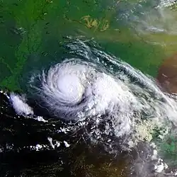 Ouragan Danny, intensité maximum