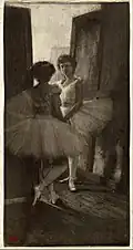 Dans les Coulisses, 1900.