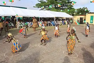 Danse des enfants.