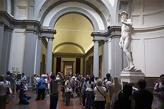 Salle d'exposition à l'Accademia.