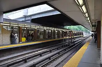 Image illustrative de l’article Davisville (métro de Toronto)