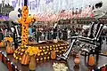 La mise en scène de tombes décorées est un élément habituel