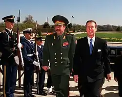 Avec William Cohen en 2000.