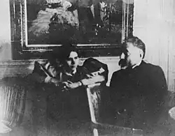Mallarmé et Paule Gobillard en 1895.