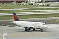 Un A319 de Delta effectuant un repoussage à BHM.