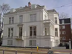 Ambassade à La Haye.