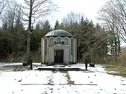 Entrée du cimetière de Türkheim (Kaufering vi)