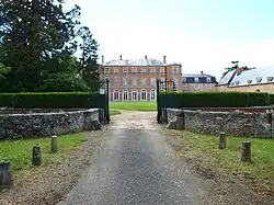 Vue depuis la Place du Château.