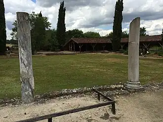 Deux colonnes.