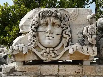 Didymes, Gorgone du sanctuaire d'Apollon (VIe et IIIe siècles av. J.-C.).