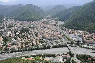 Vue aérienne centre à partir de l'Ouest vers l'Est.