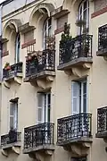 Immeuble entre Art nouveau et Art déco au n°2 Rue Montmartre