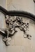 Détail de l'immeuble du n°2-2bis avenue Victor Hugo.