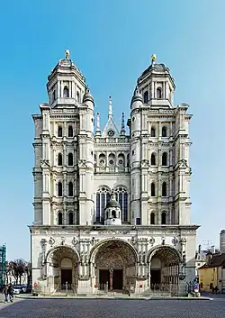 Église Saint-Michel.