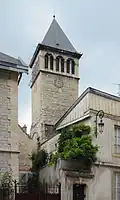 Tour Saint-Nicolas vue depuis la rue d'Assas