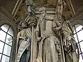 Détail des statues de Daniel à gauche et Isaïe au milieu.