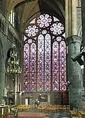 Intérieur du transept de l'église Notre-Dame de Dinant.
