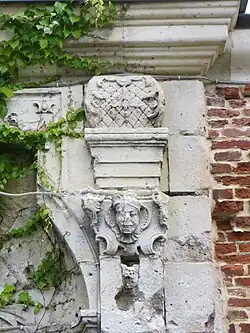 Portail de l'ancien château